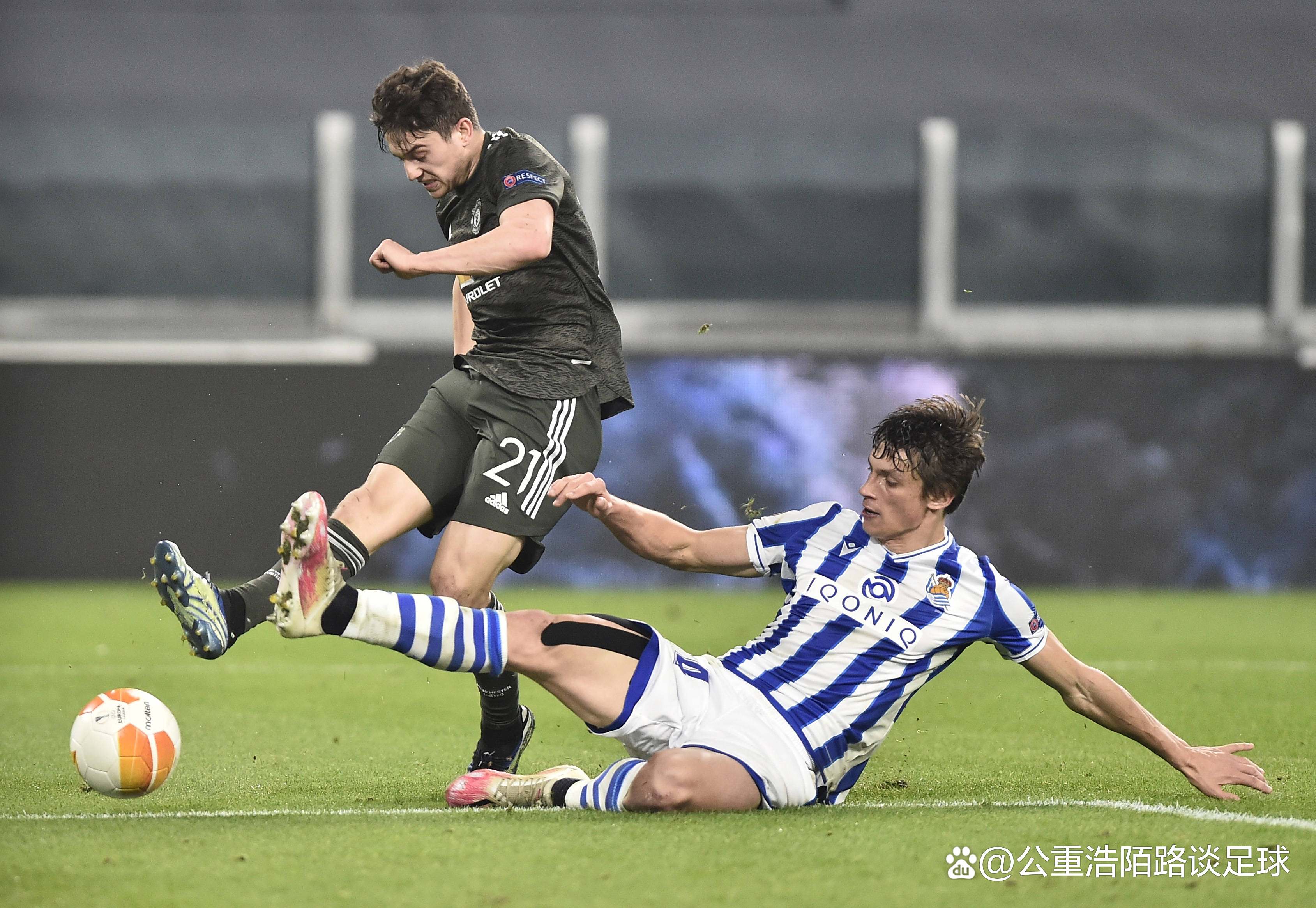 南宫体育曼联发布备战花絮，清晨临场应变，德甲任务艰巨，医务组通报恢复的简单介绍