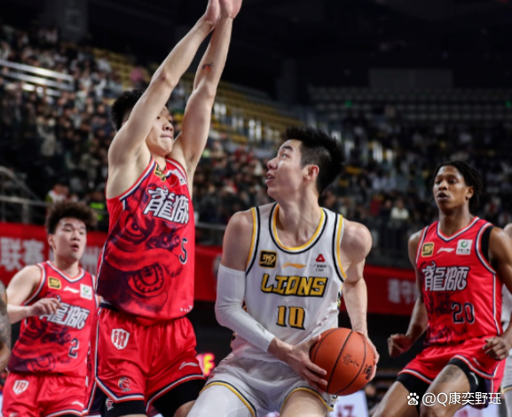 NG28包含赛后全明星赛焦点战，广州队远射贴柱，悬念犹存，更衣室氛围转暖的词条